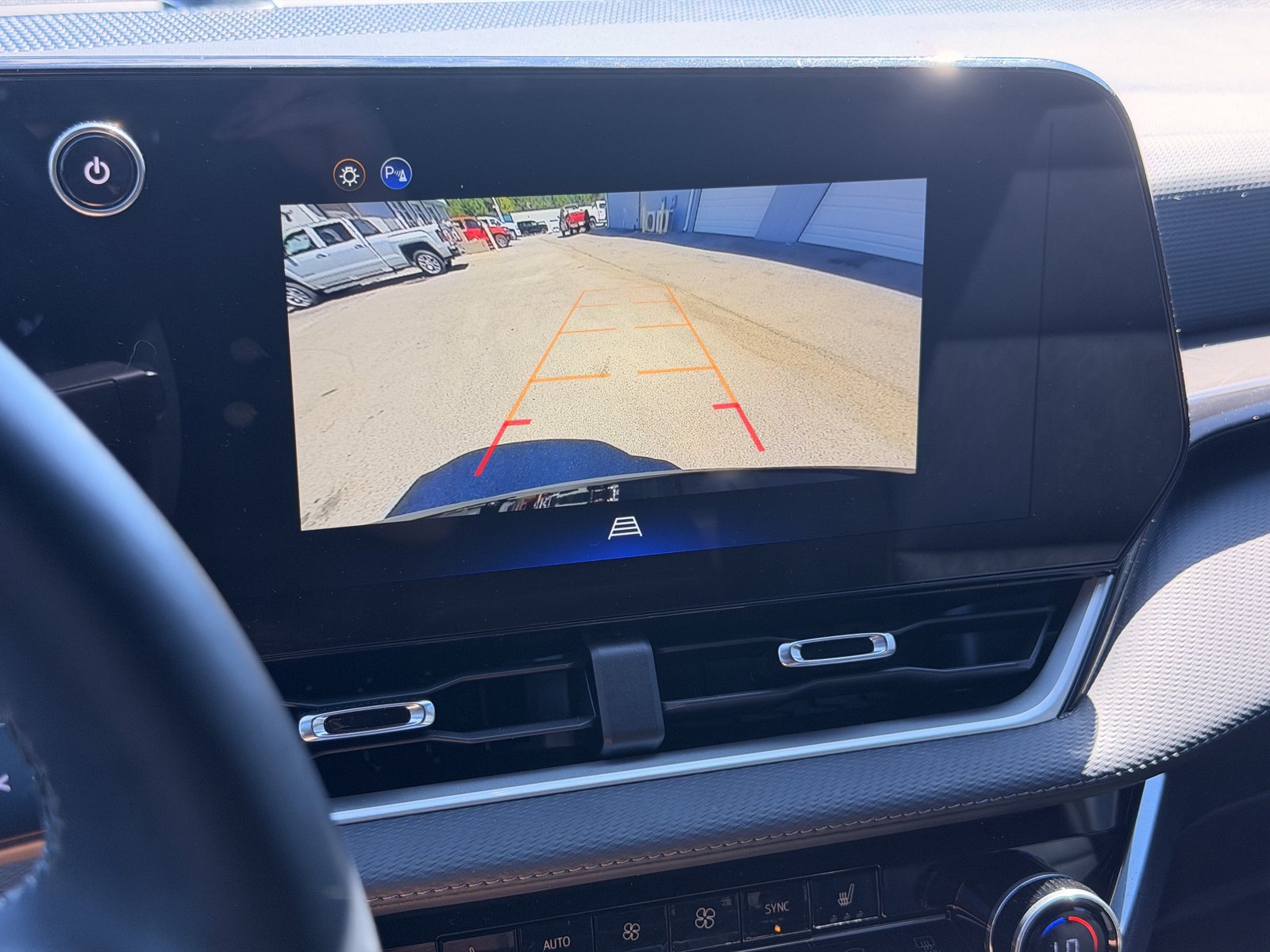 Used 2025 Chevrolet Equinox LT w/ Convenience Package II FWD image 25