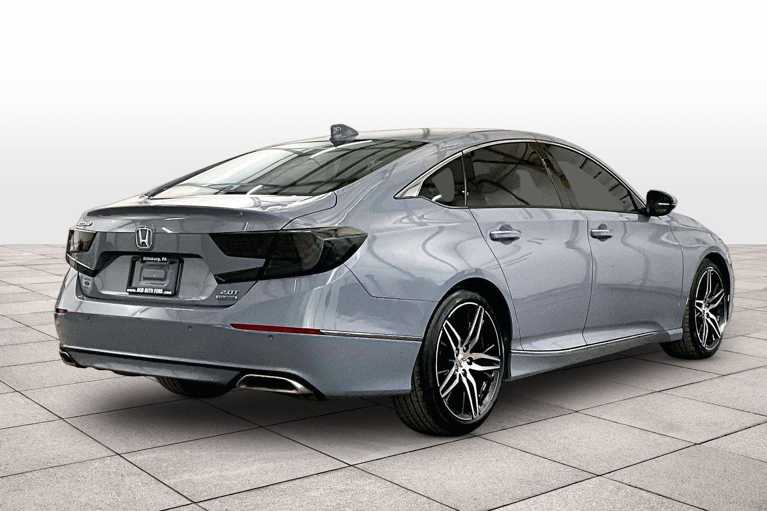 Used 2022 Honda Accord Touring image 11