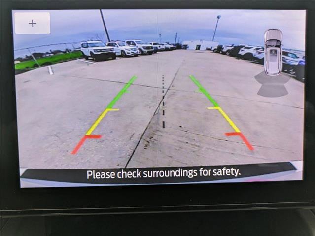 Used 2023 Ford Explorer XLT w/ Equipment Group 202A image 13