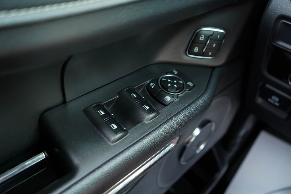 Used 2024 Ford Expedition Max XLT image 25