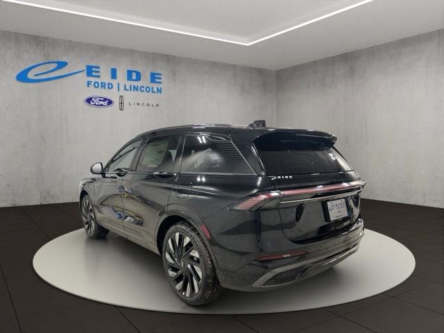 New 2025 Lincoln Nautilus Reserve w/ Jet Appearance Package image 5