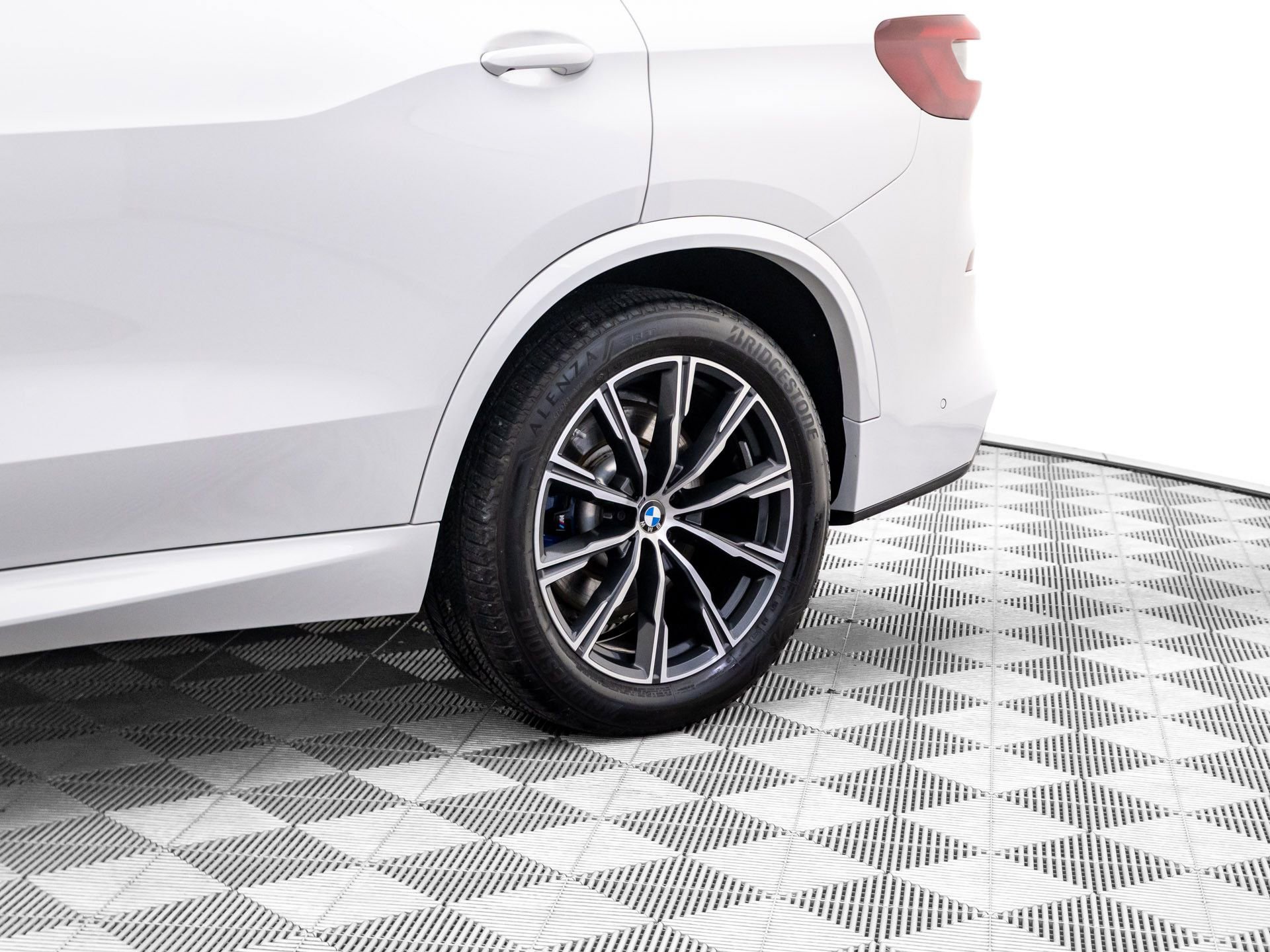 Certified 2023 BMW X5 M50i w/ Climate Comfort Package image 37