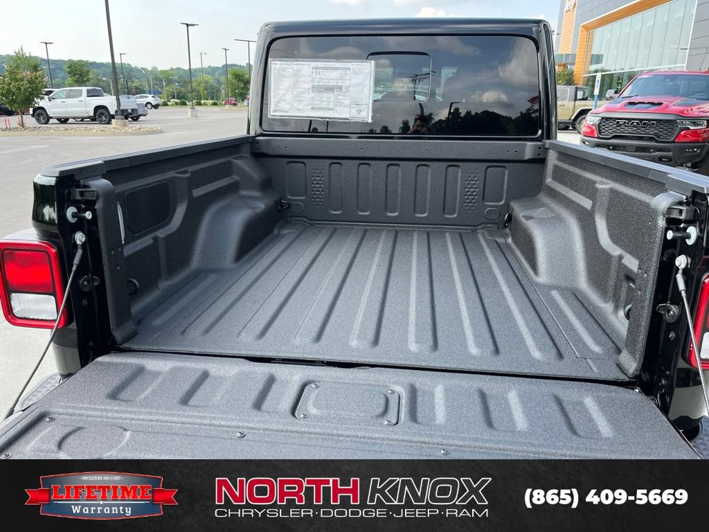 New 2026 Jeep Gladiator Sport AWD/4WD image 18