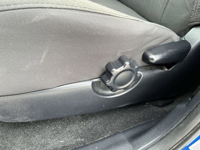 Used 2017 Toyota Tacoma TRD Off-Road w/ Premium & Technology Package image 16