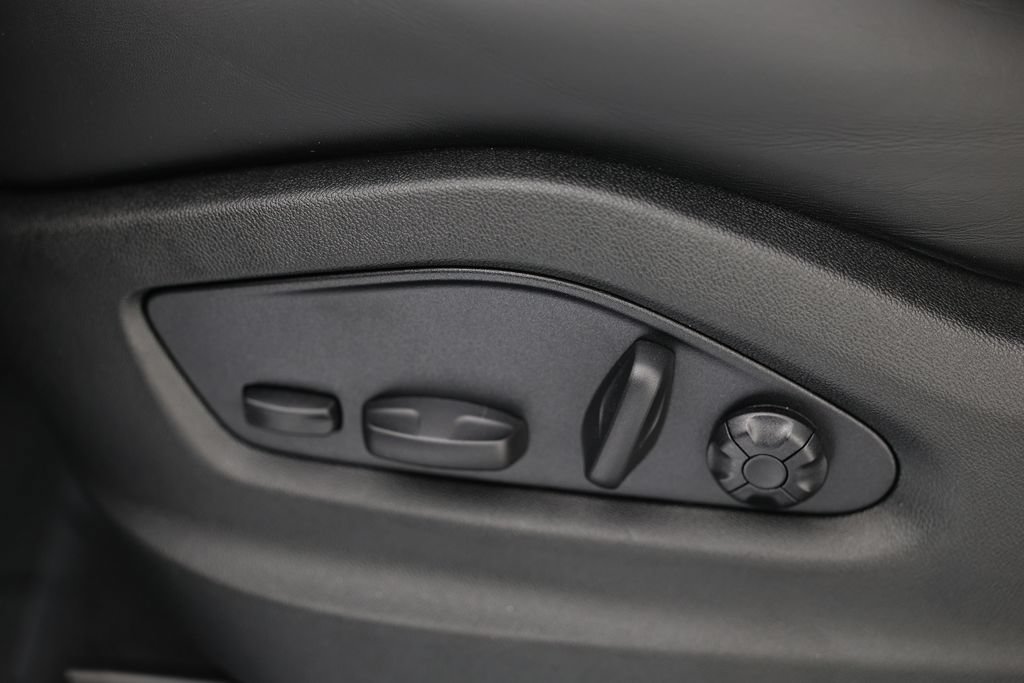 New 2026 Porsche Cayenne Coupe AWD/4WD image 17