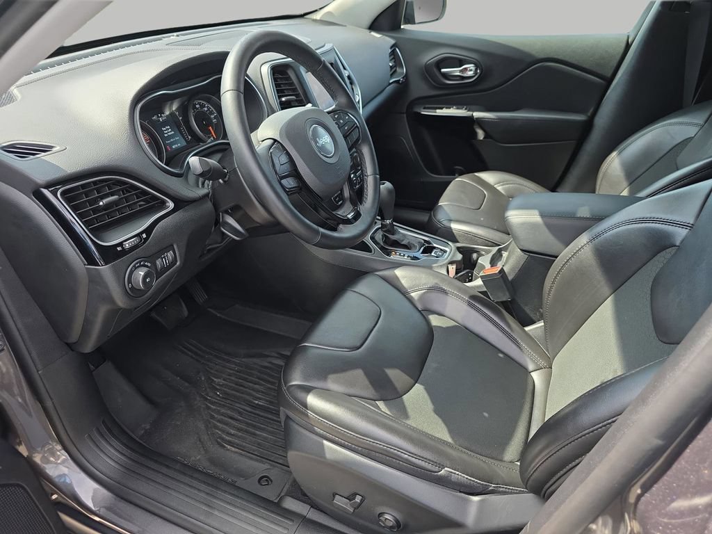 Used 2021 Jeep Cherokee Latitude Plus FWD image 8