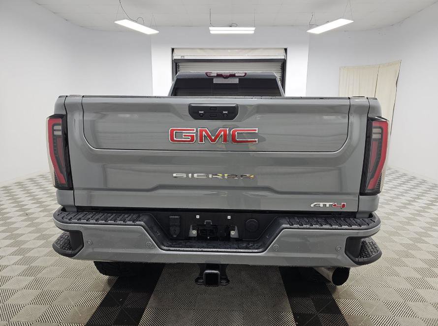 Used 2024 GMC Sierra 2500 AT4 w/ AT4 Premium Plus Package AWD/4WD image 19