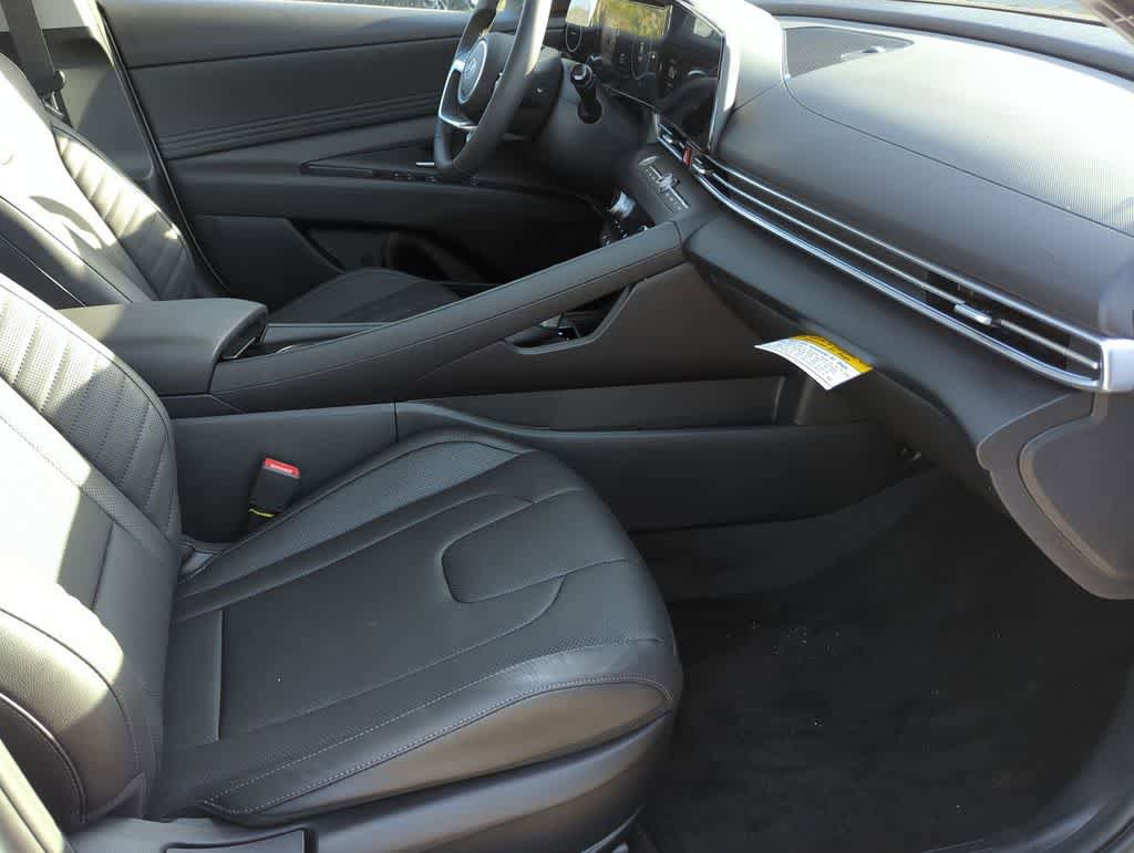 New 2026 Hyundai Elantra Limited image 23