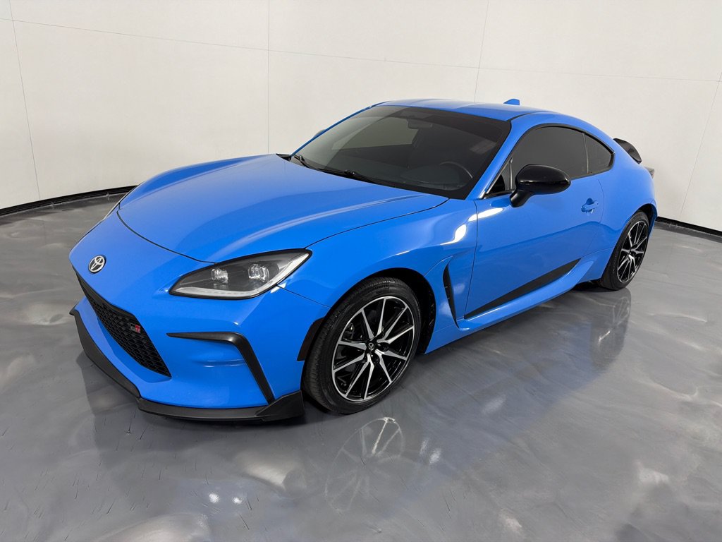 Used 2023 Toyota GR86 w/ ALL Weather Mat Package (TMS) RWD image 9