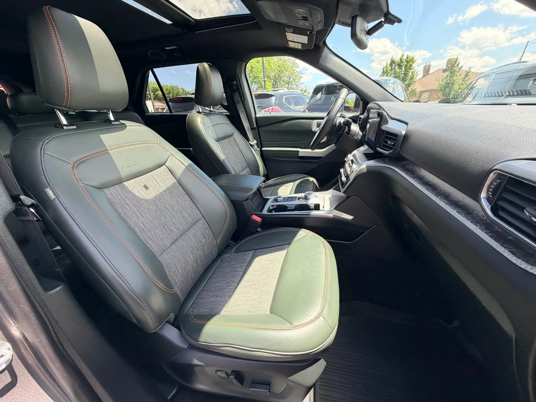 Used 2024 Ford Explorer Timberline w/ Timberline Technology Package AWD/4WD image 29