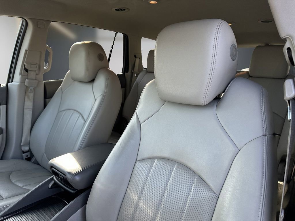 Used 2017 Buick Enclave Leather image 7