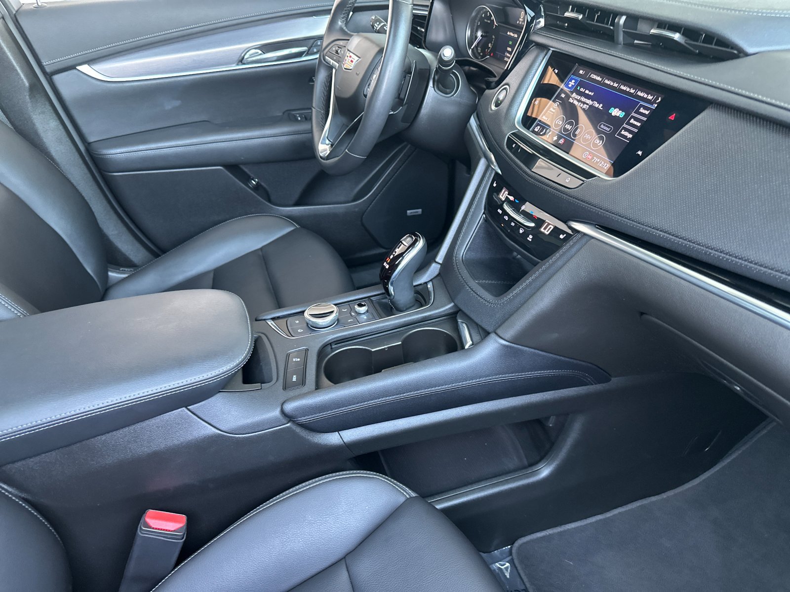 Certified 2023 Cadillac XT6 Luxury AWD/4WD image 17