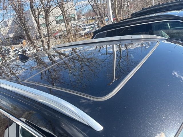 Used 2023 Cadillac XT4 Luxury w/ Cold Weather Package image 6