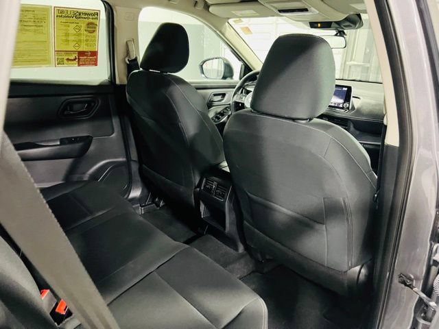 Used 2024 Nissan Rogue S FWD image 31