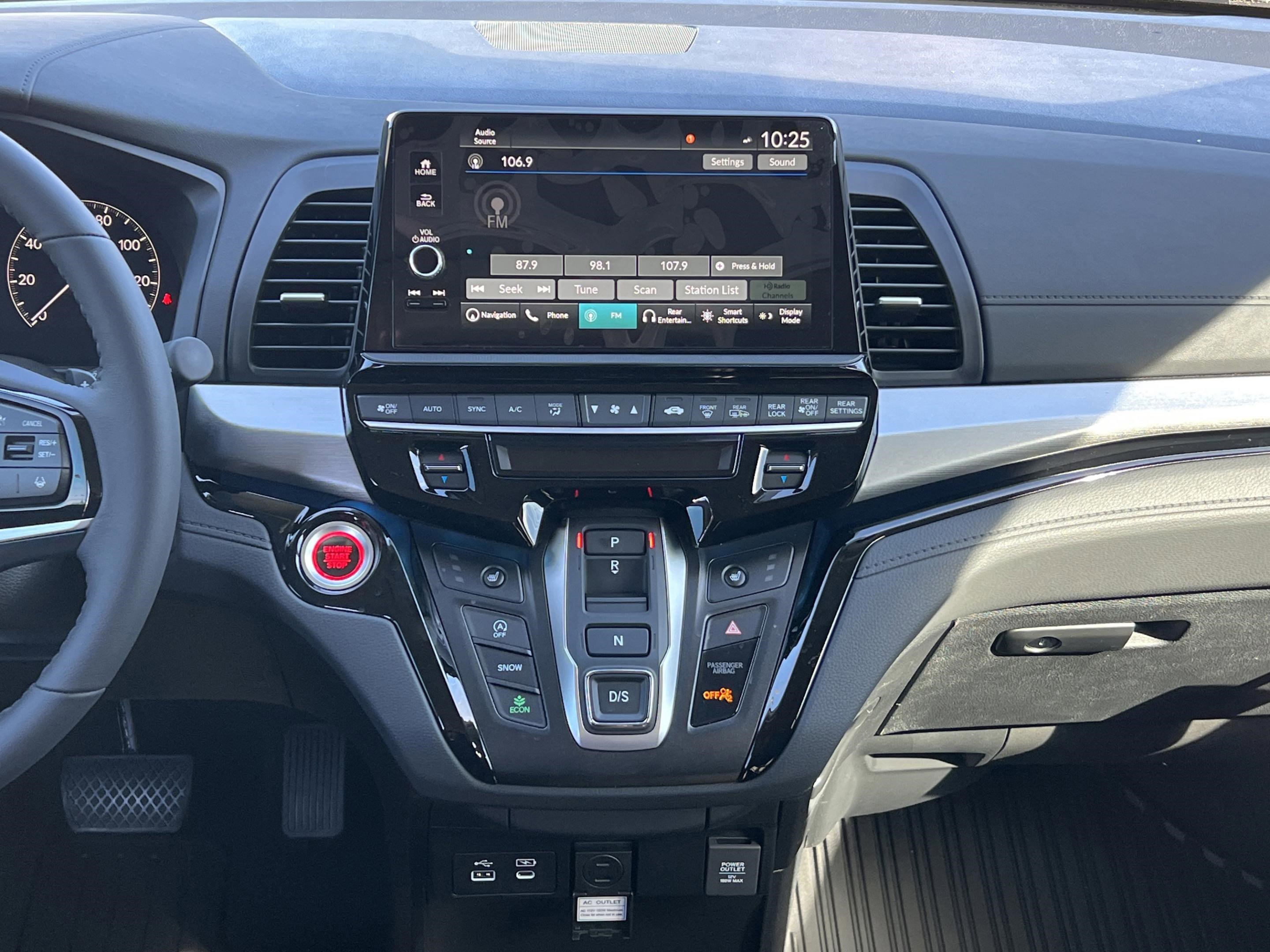 New 2026 Honda Odyssey Touring image 10