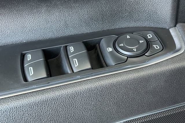 Used 2025 Chevrolet Silverado 2500 LT w/ Convenience Package image 12