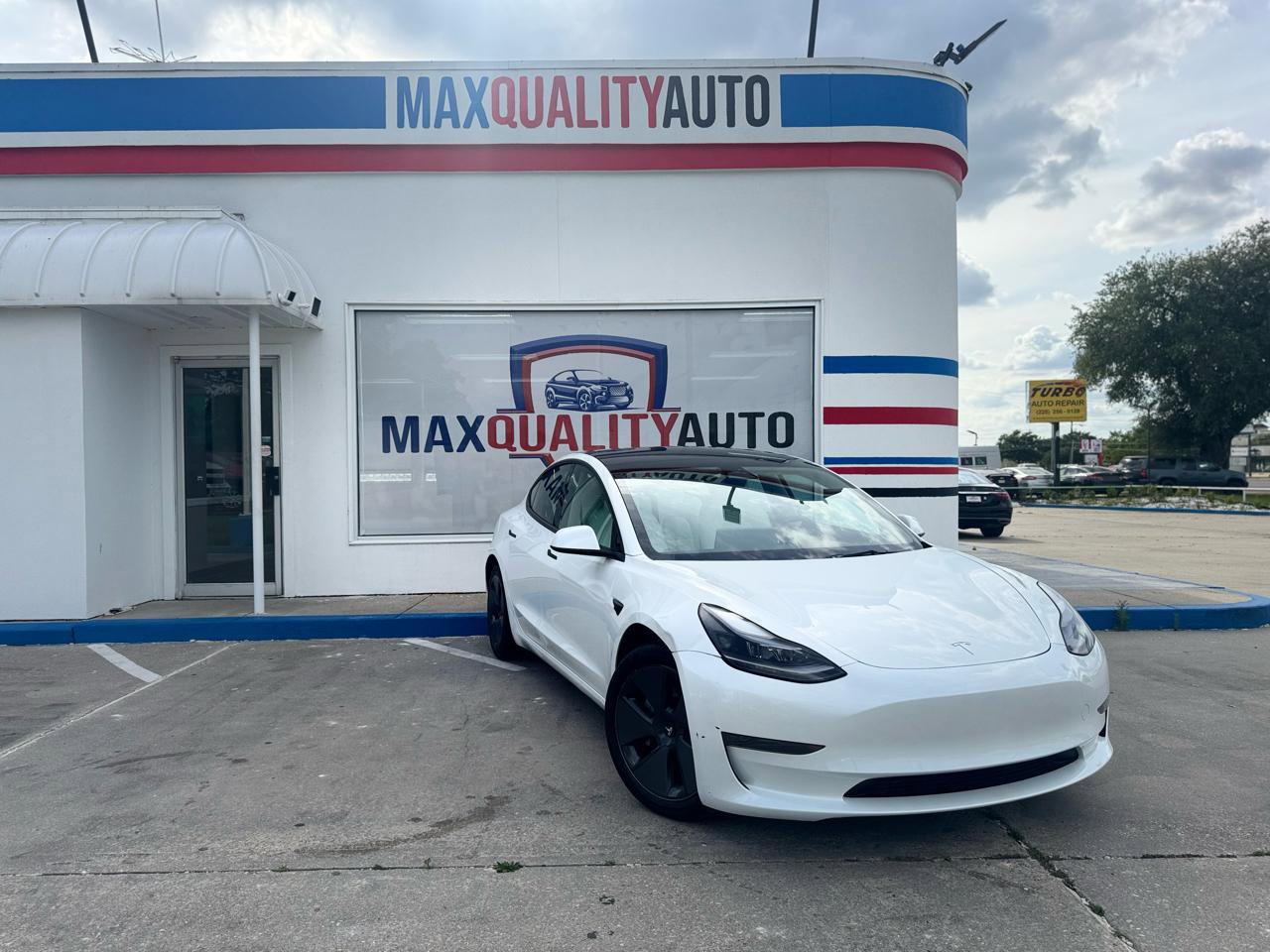 Used 2023 Tesla Model 3 Standard Range RWD image 17