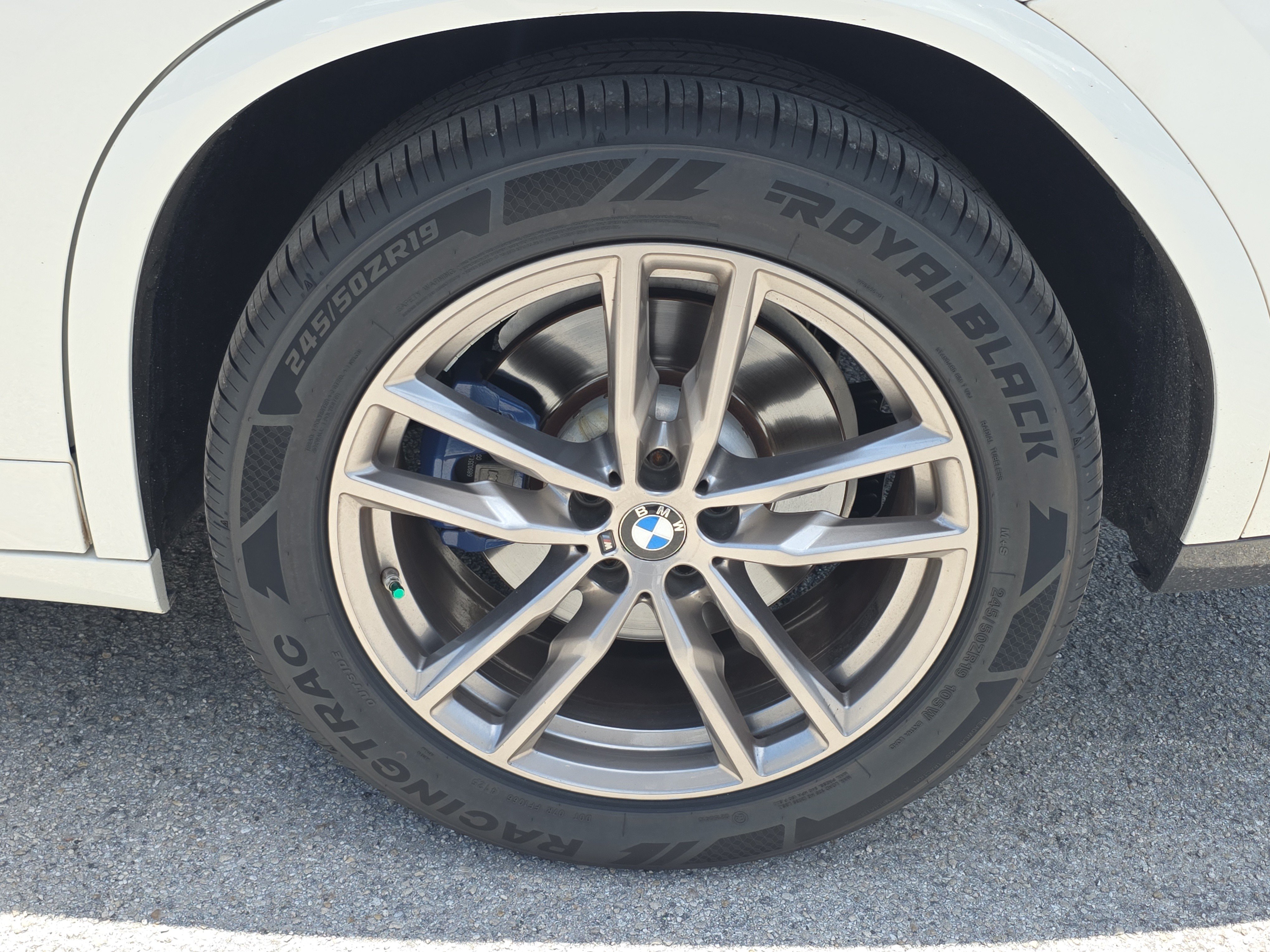 Used 2021 BMW X4 M40i w/ Premium Package AWD/4WD image 13