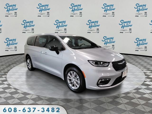 New 2026 Chrysler Pacifica Select image 3