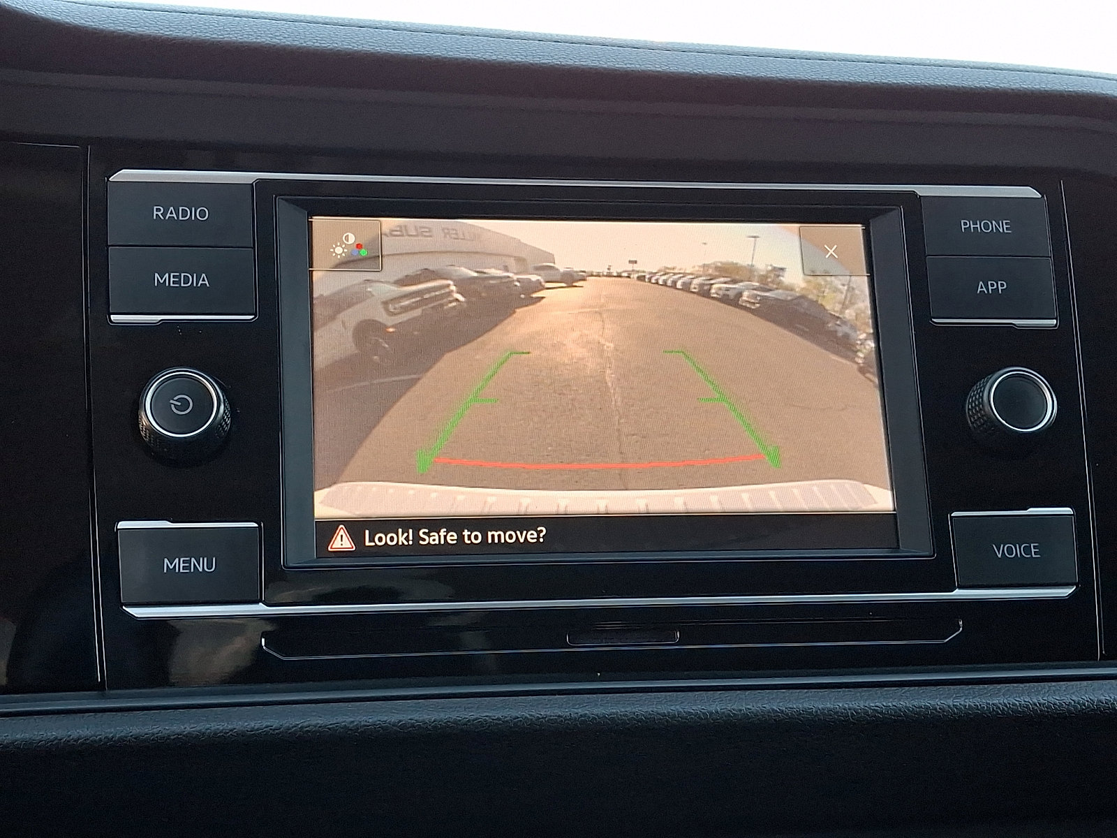 Used 2023 Volkswagen Jetta SE FWD image 20