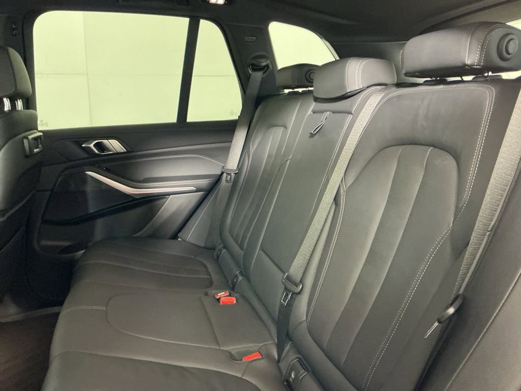 Certified 2022 BMW X5 sDrive40i w/ M Sport Package RWD image 26