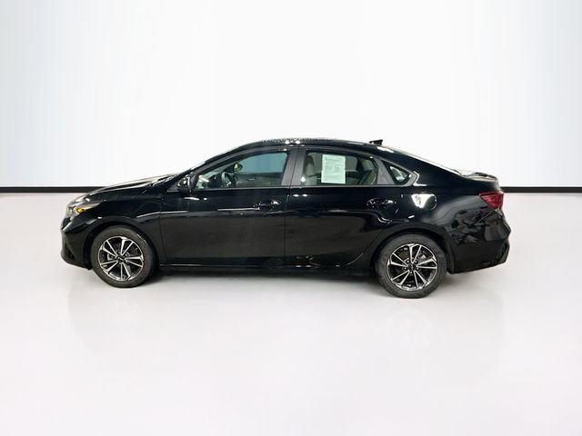 Used 2023 Kia Forte LXS image 4
