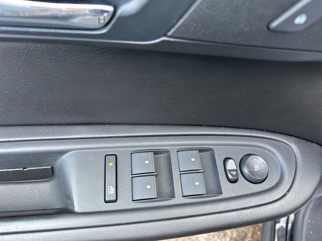 Used 2016 Chevrolet Traverse LT w/ Style and Technology Package image 16