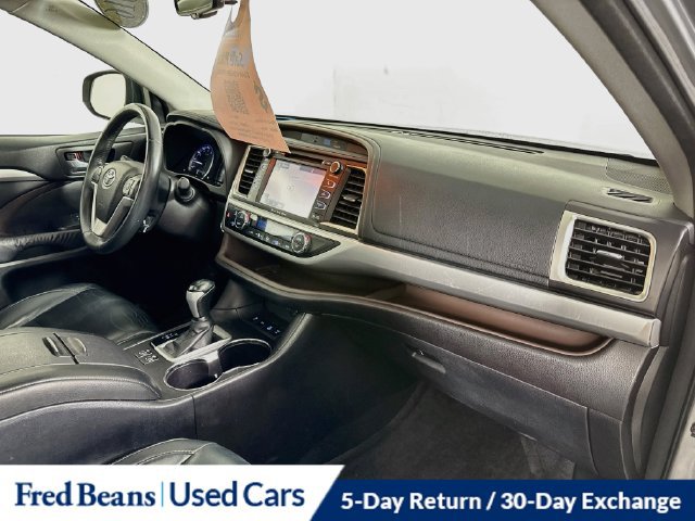 Used 2016 Toyota Highlander XLE AWD/4WD image 38