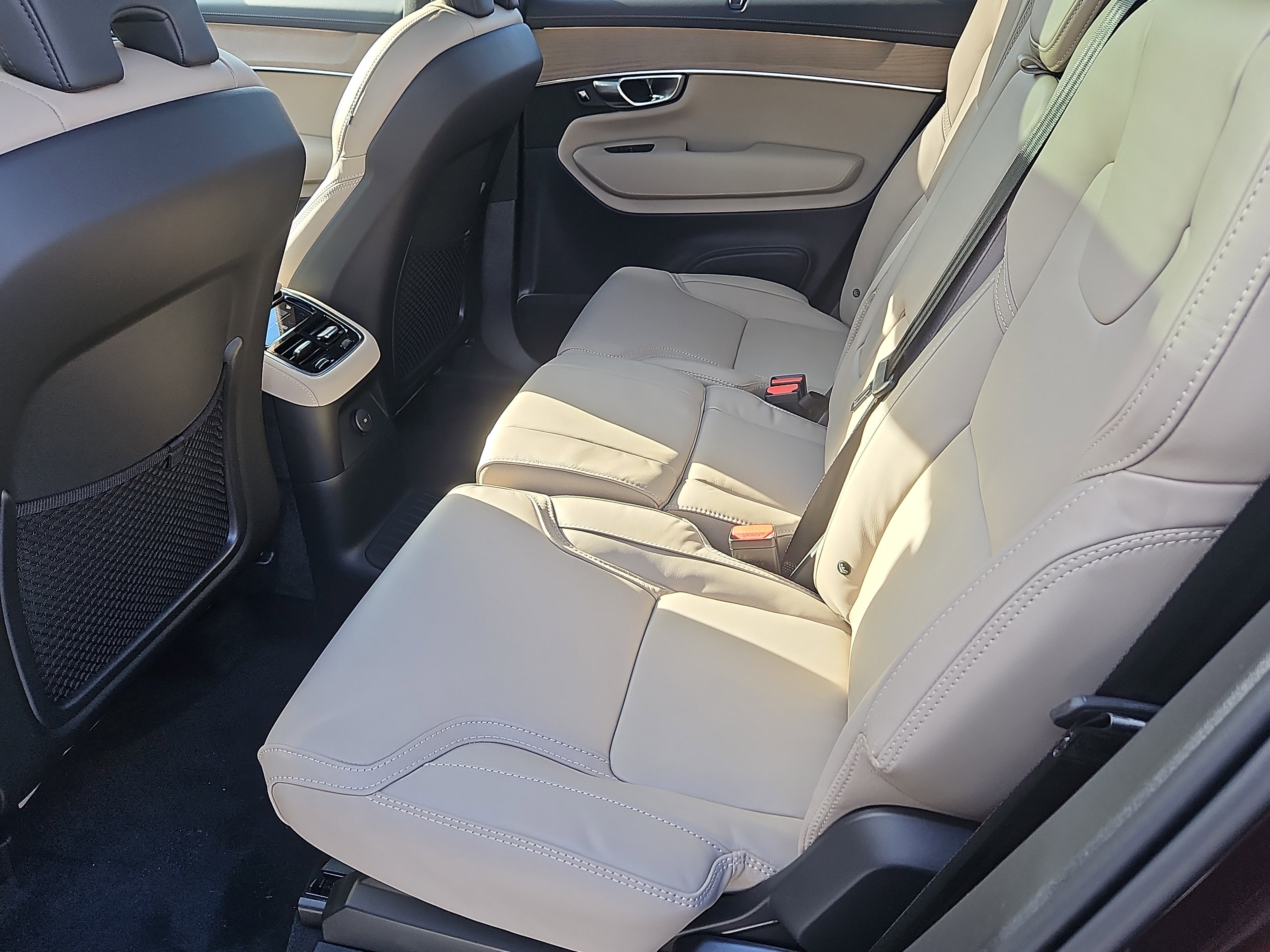 New 2026 Volvo XC90 T8 Ultra image 22