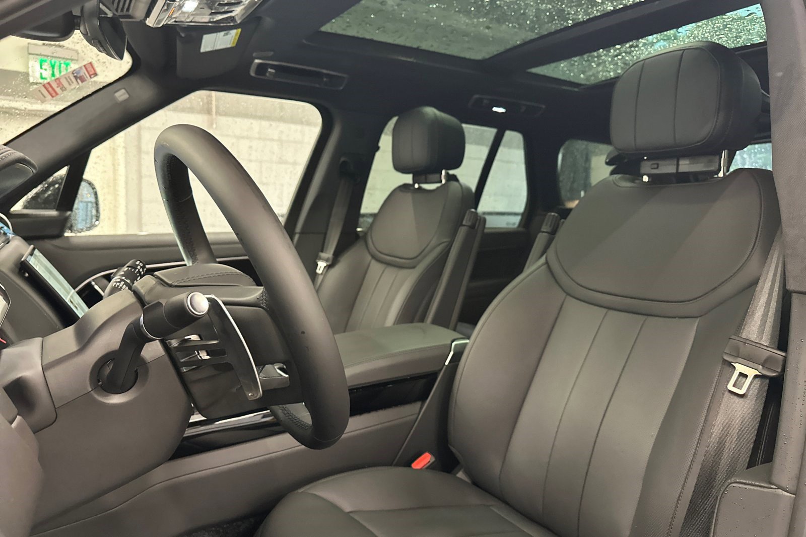 New 2026 Land Rover Range Rover SE image 6