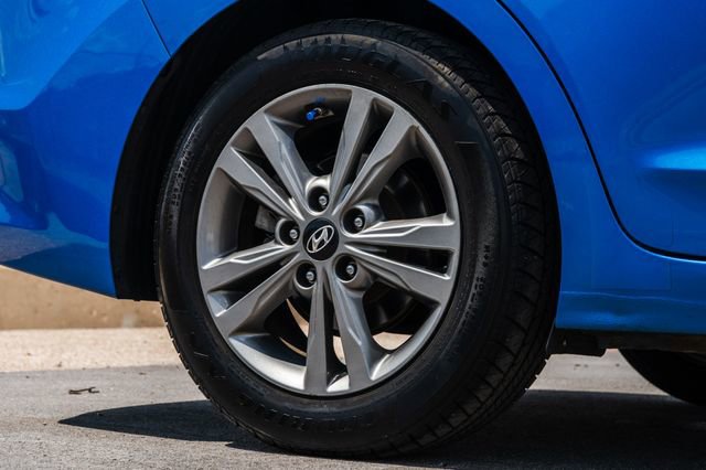 Used 2018 Hyundai Elantra SEL image 39