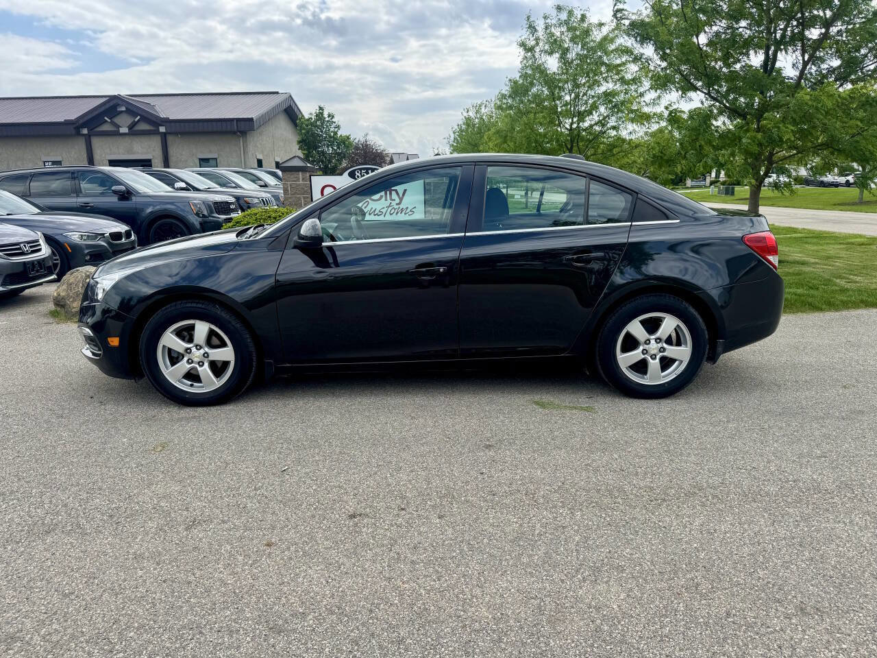 Used 2015 Chevrolet Cruze LT image 9