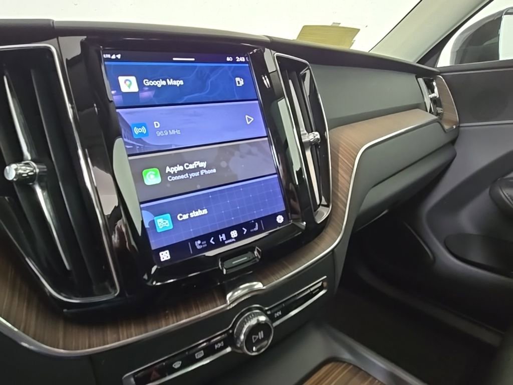 Certified 2023 Volvo XC60 B5 Plus w/ Protection Package Premier image 23