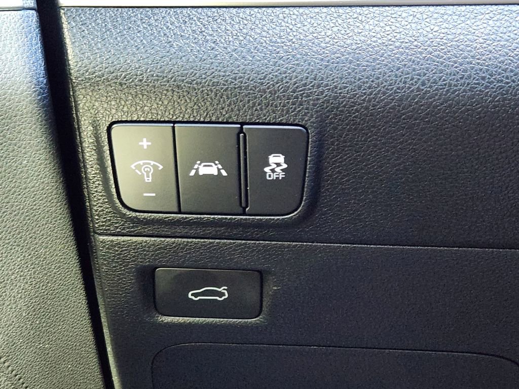 Used 2024 Kia K5 GT-Line image 11