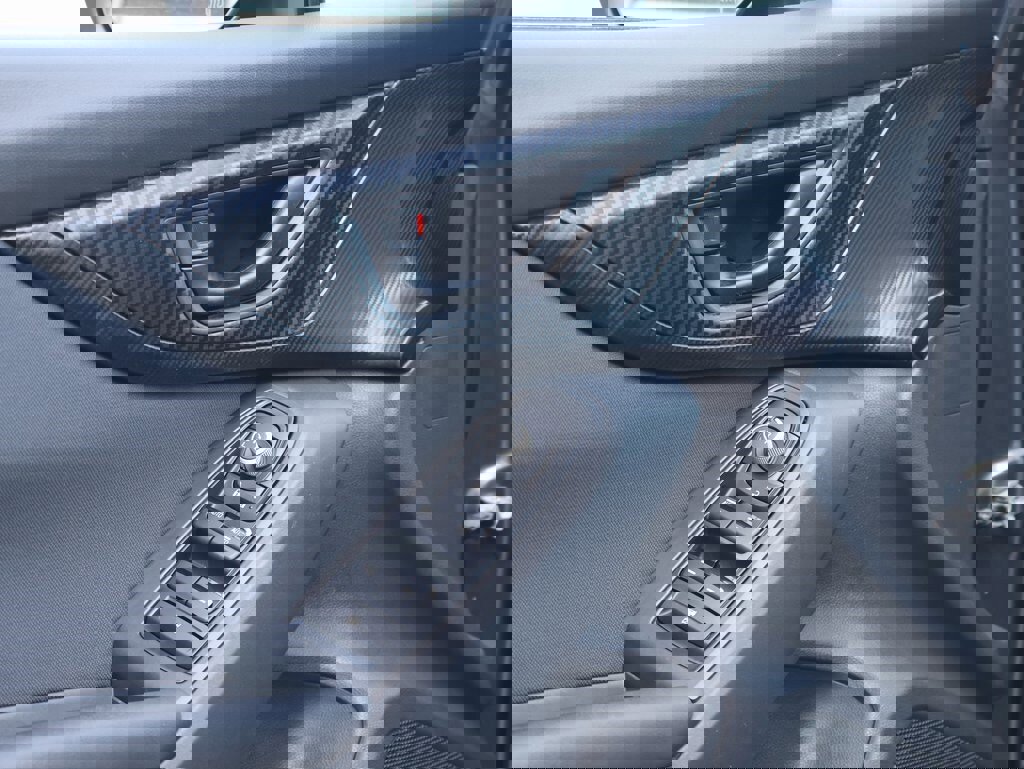 Used 2021 Subaru Crosstrek 2.0i Premium image 22