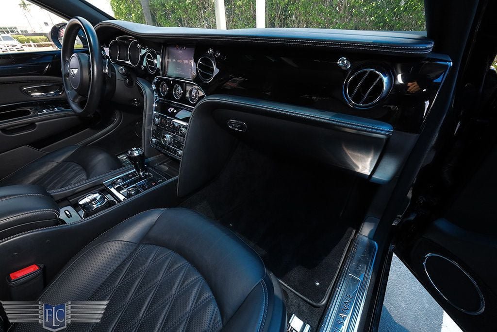 Used 2017 Bentley Mulsanne RWD image 24