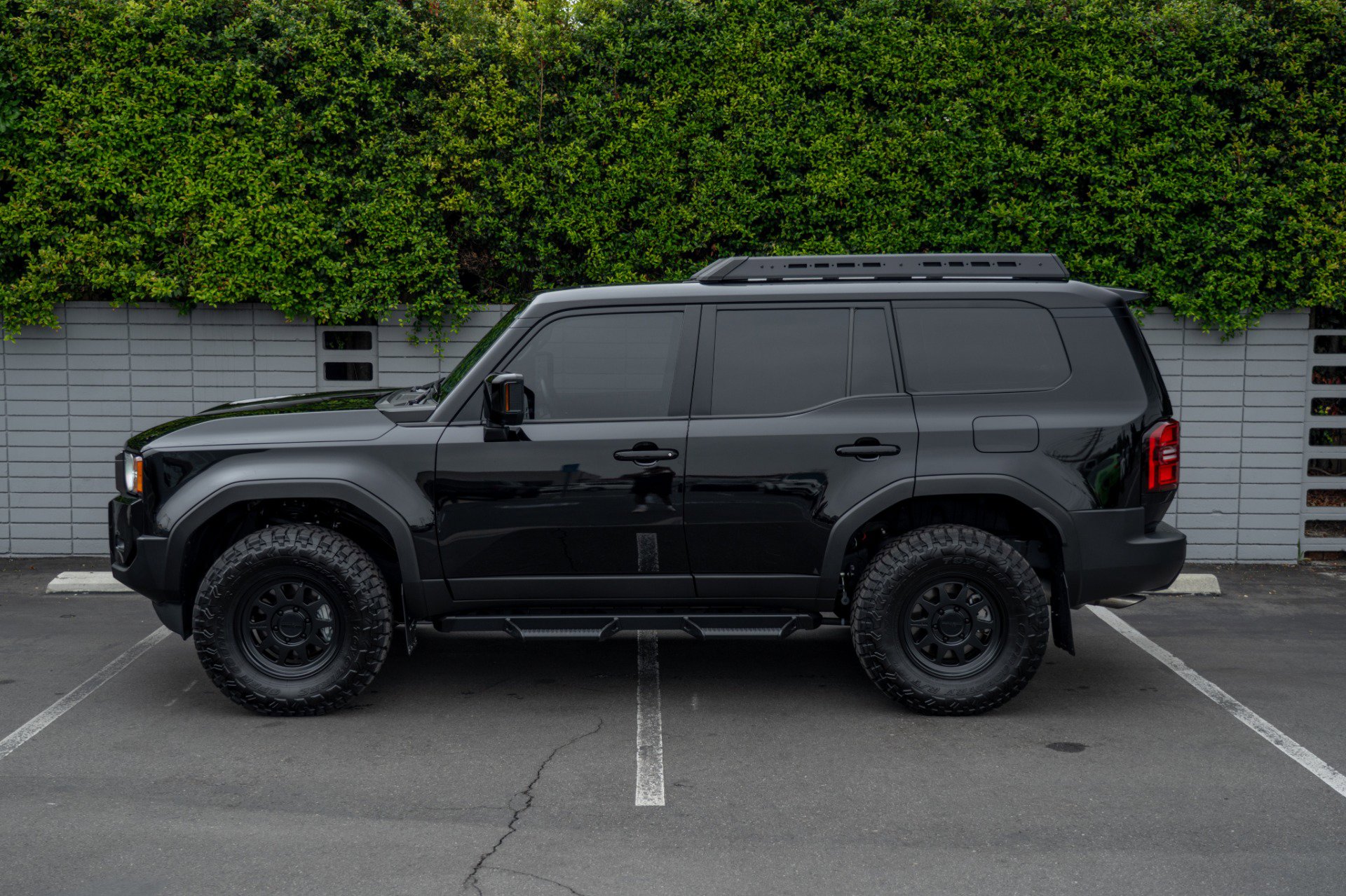 Used 2024 Toyota Land Cruiser image 7
