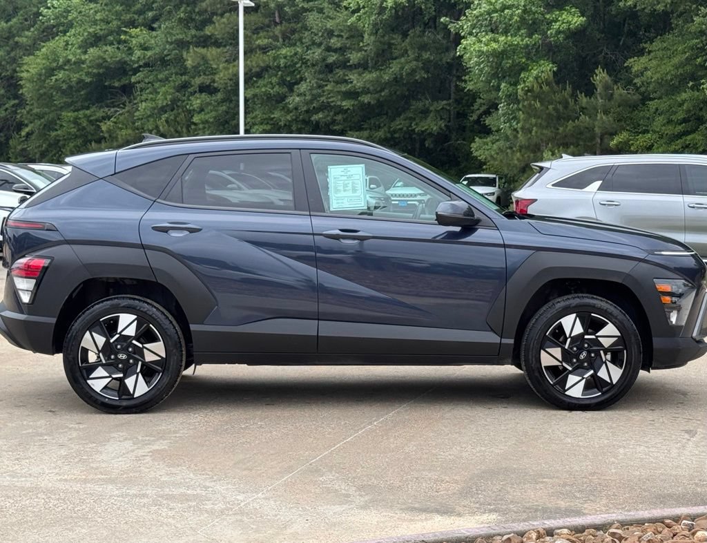 Certified 2025 Hyundai Kona SEL AWD/4WD image 10