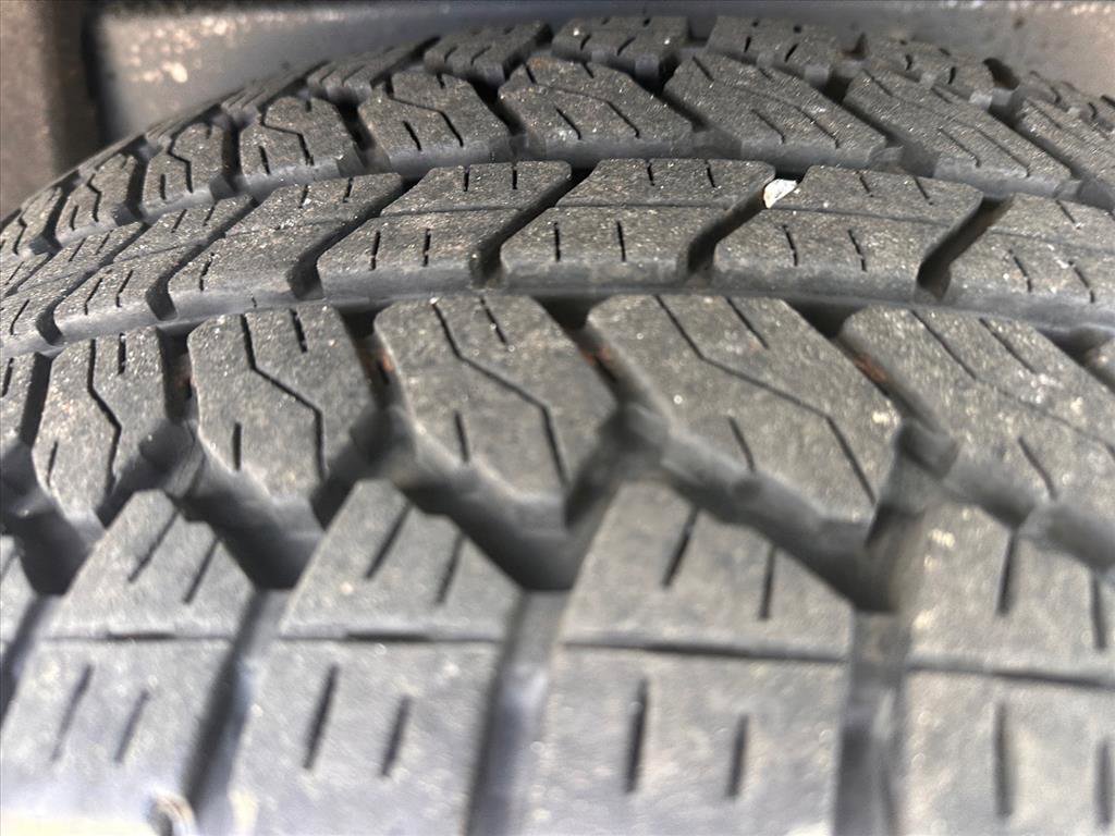 Used 2025 GMC Canyon Denali image 30