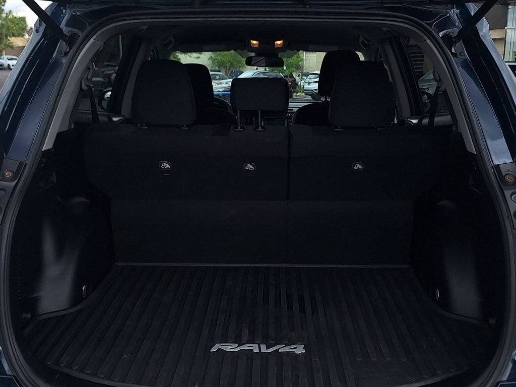 Used 2017 Toyota RAV4 LE FWD image 27