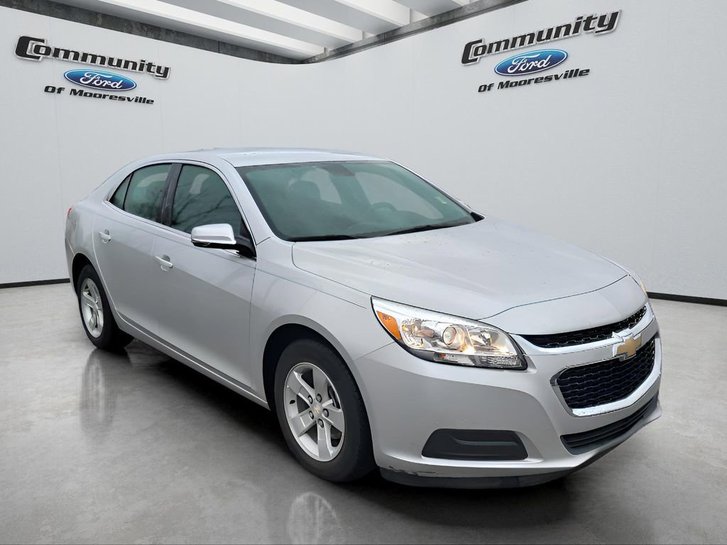 Used 2016 Chevrolet Malibu LT image 3