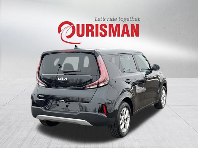 Used 2024 Kia Soul S image 2