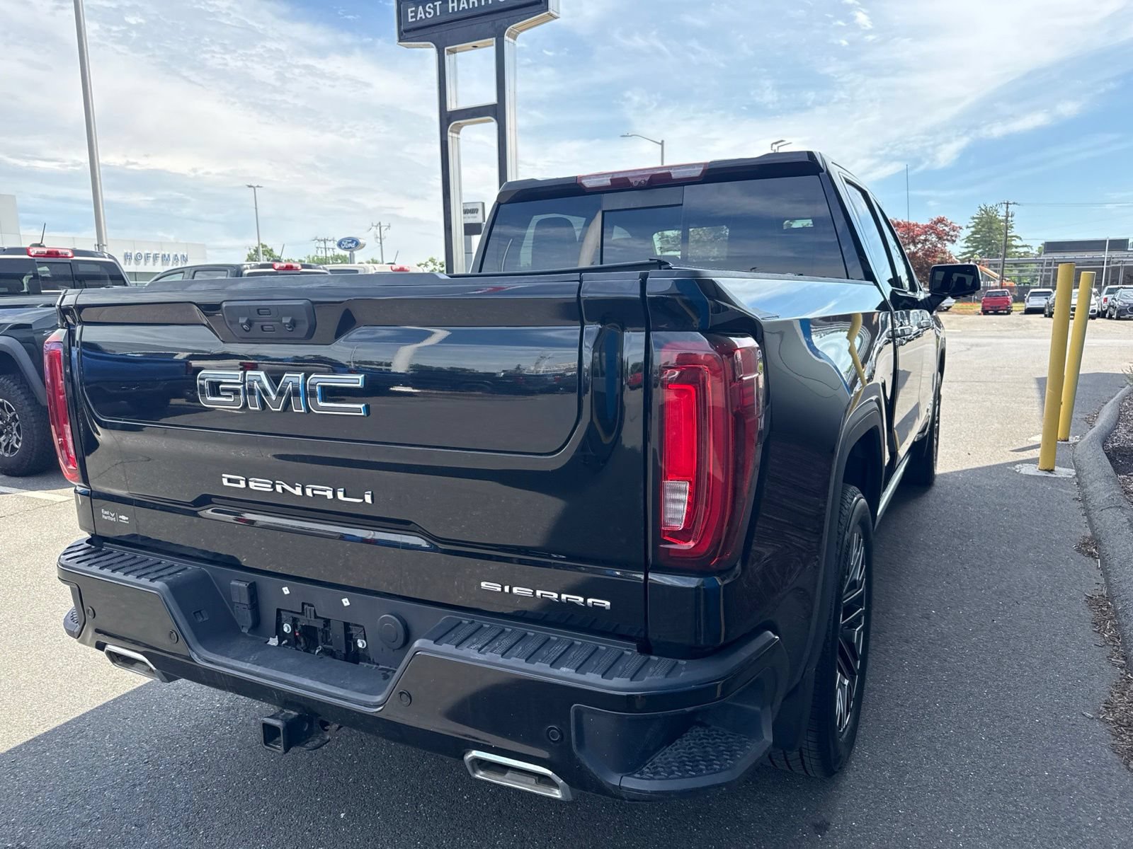 Used 2022 GMC Sierra 1500 Denali Ultimate AWD/4WD image 6