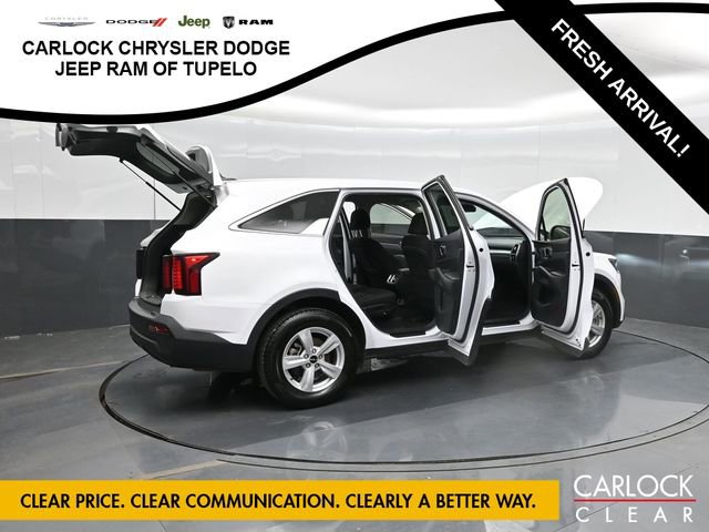 Used 2023 Kia Sorento LX FWD image 43