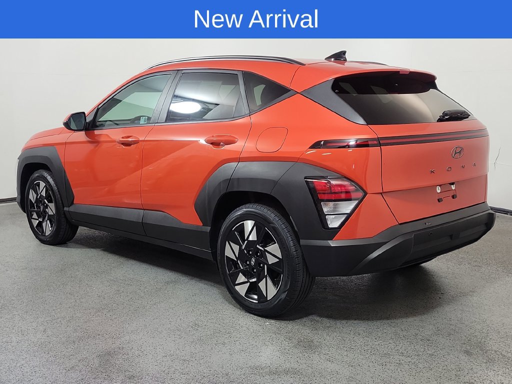 Used 2024 Hyundai Kona SEL w/ Convenience Package FWD image 5