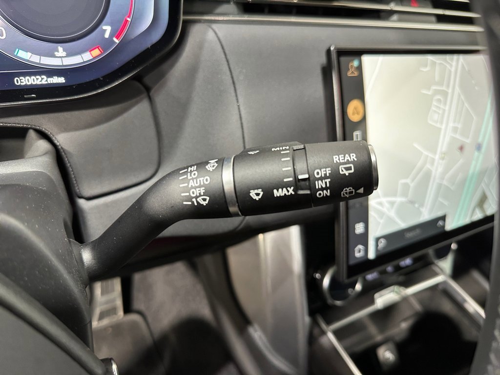 Used 2023 Land Rover Range Rover SE image 24