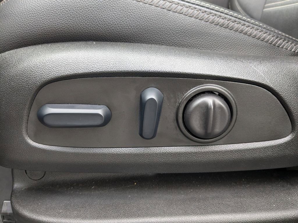 Certified 2024 GMC Terrain Denali image 23