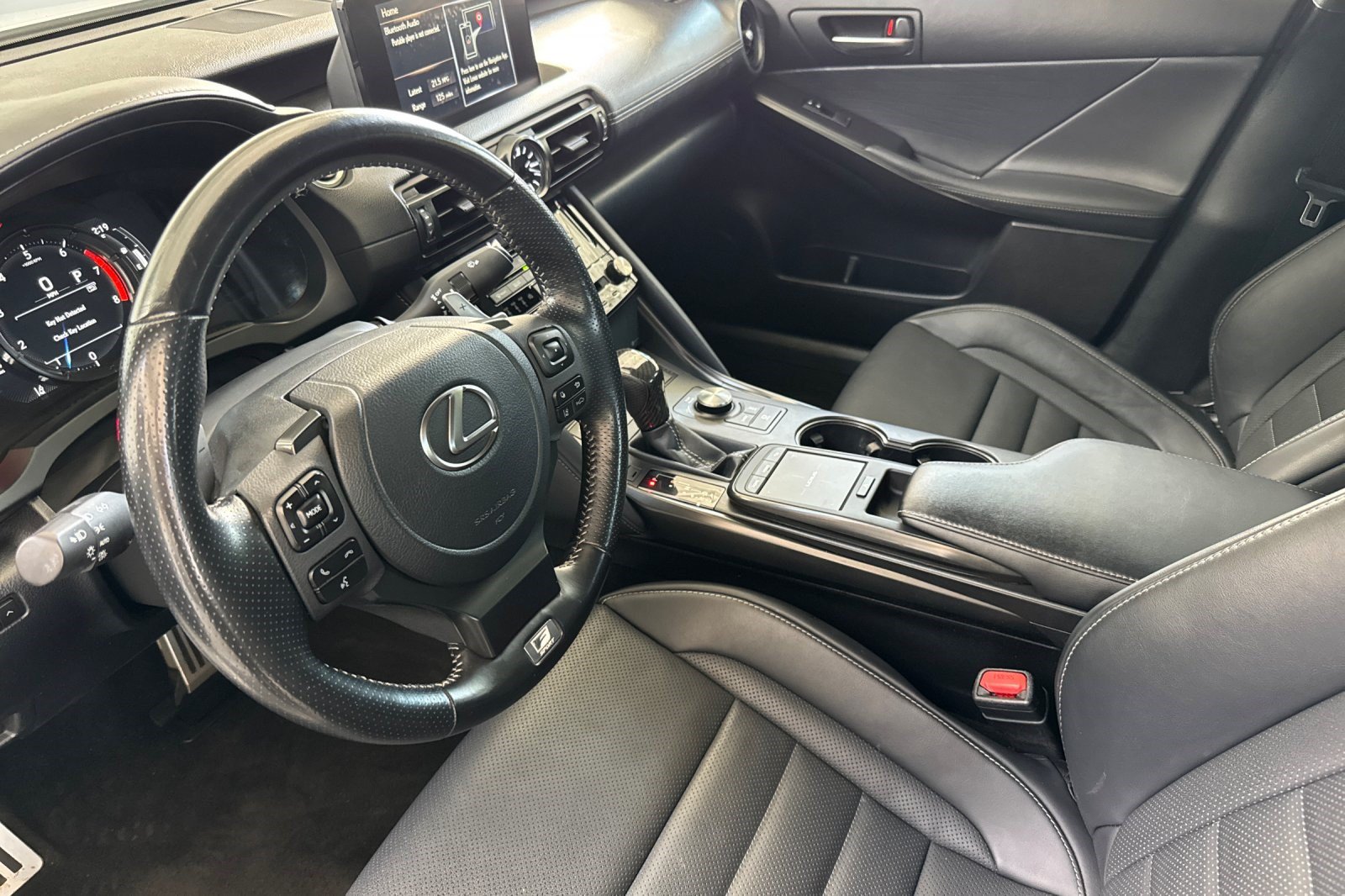 Used 2024 Lexus IS 350 F Sport RWD image 11