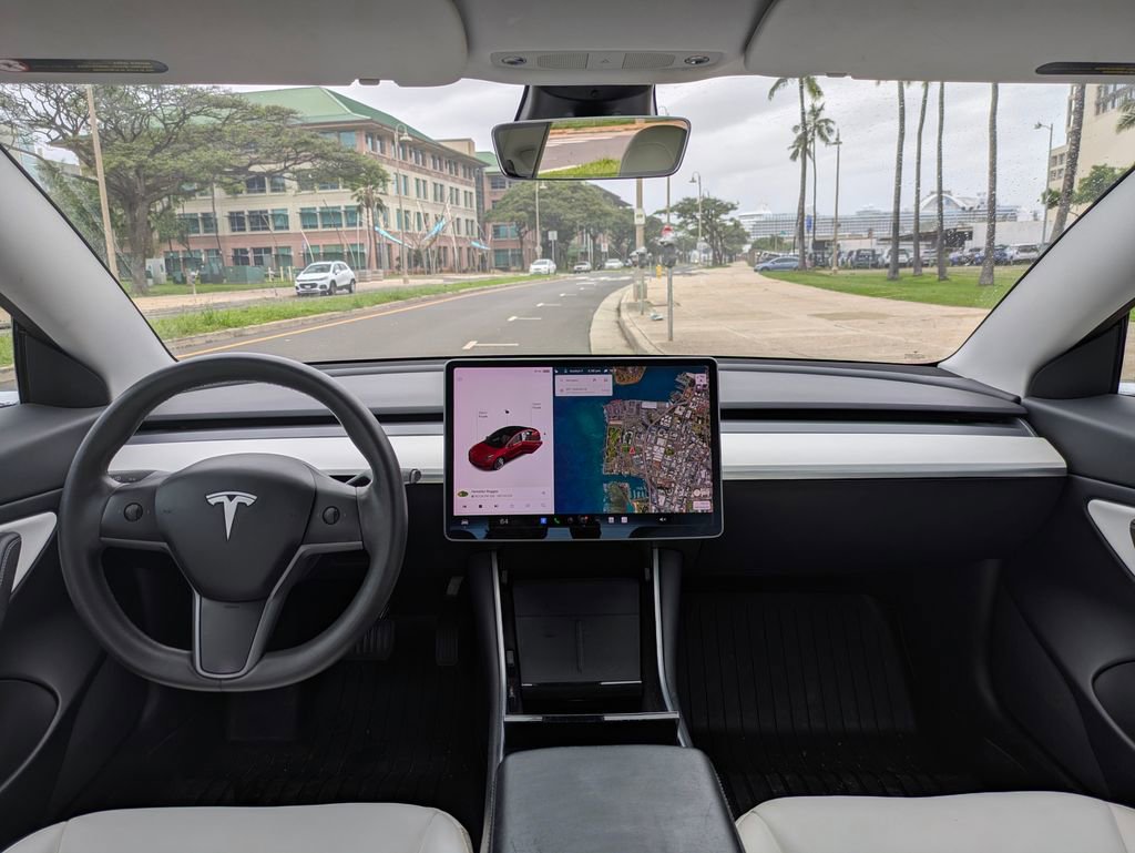 Used 2020 Tesla Model 3 Standard Range Plus RWD image 17