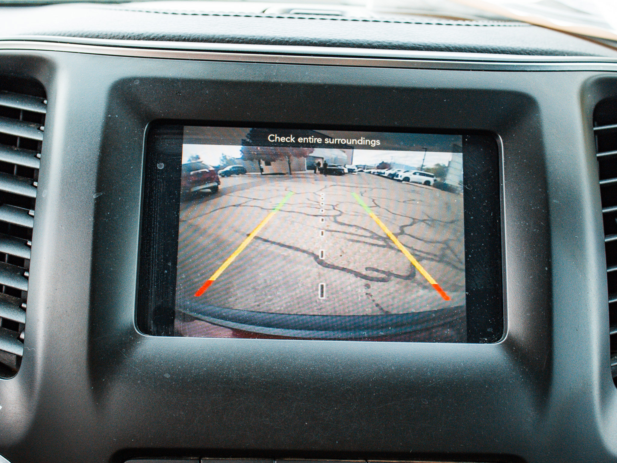 Used 2019 Jeep Cherokee Latitude Plus FWD image 19